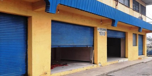 LOCAL COMERCIAL EN PLENA AVENIDA ISIDORO DUBOURNAIS EN EL QUISCO