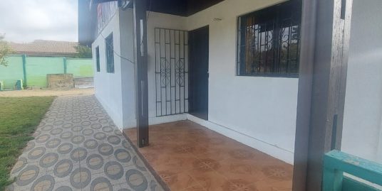 PROPIEDAD SOLIDA EN ALGARROBO