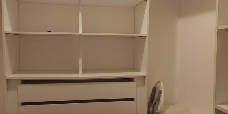 f11