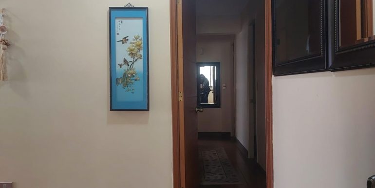 f3